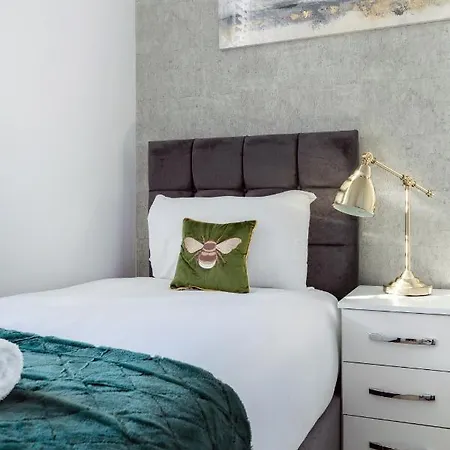 Holiday home Beautiful 4 Bedroom House Near Paddington Station London