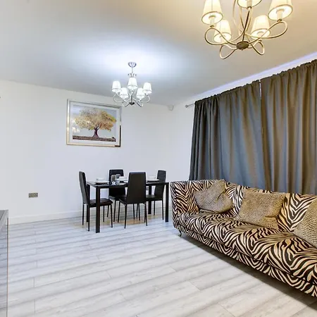 Crossville Homes - 7 Bed House, 3 Baths, 3 Parking Villa