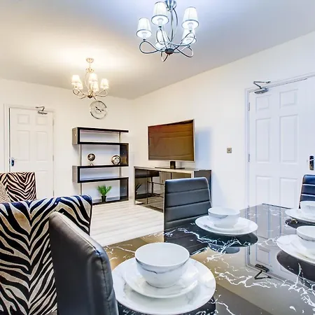 Villa Crossville Homes - 7 Bed House, 3 Baths, 3 Parking
