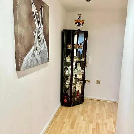 Newday - Chelsea Apartment