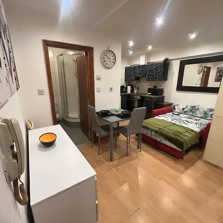 Nice Studioflat In * London