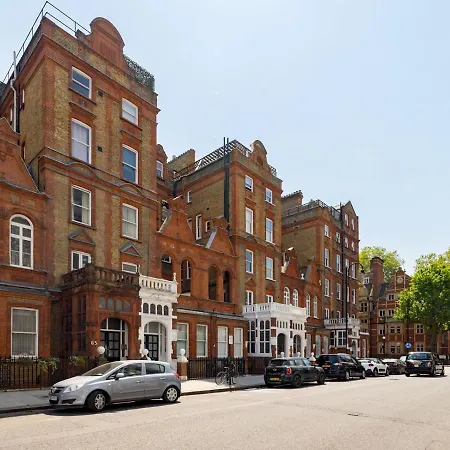 Apartment Pass The Keys Gorgeous With Access To A Private Garden *