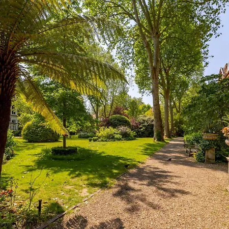 Apartment Pass The Keys Gorgeous With Access To A Private Garden London
