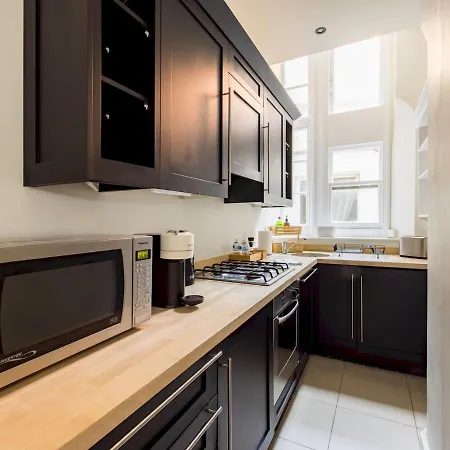 Apartment Pass The Keys Gorgeous With Access To A Private Garden