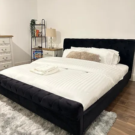 Hoxton Street, Shoreditch Apartment London