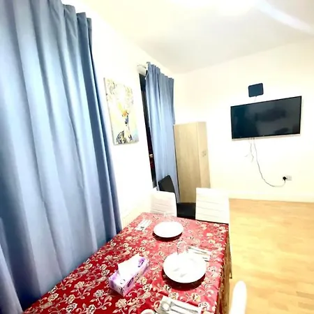 Apartment Lovely 3 Bedroom Property Next To Paddington Station Central *