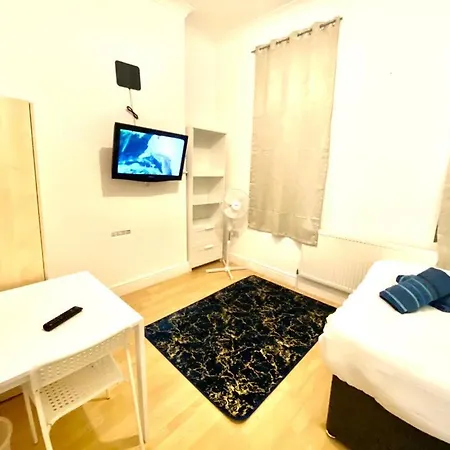 Lovely 3 Bedroom Property Next To Paddington Station Central Apartment