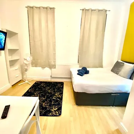 Apartment Lovely 3 Bedroom Property Next To Paddington Station Central *