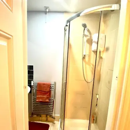 Lovely 3 Bedroom Property Next To Paddington Station Central * Londres
