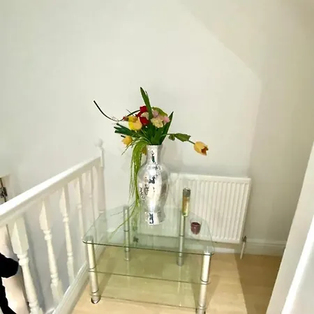Apartment Lovely 3 Bedroom Property Next To Paddington Station Central *