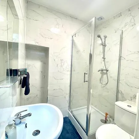 Apartment Lovely 3 Bedroom Property Next To Paddington Station Central *