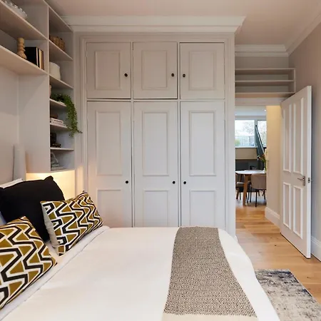 Apartment The Earl's Court Space - Modern 2bdr Flat With Terrace + Parking *