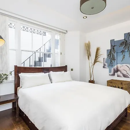 Apartment Kensington Luxurious Three Bedroom