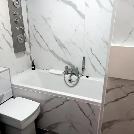 In London, Bethnal Apartment London