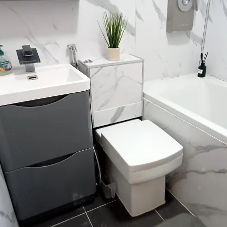 In London, Bethnal Apartment