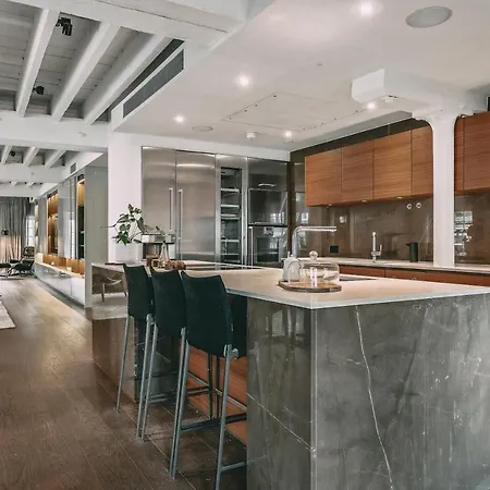 Apartment Immaculate 2-bed Loft In London