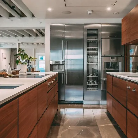 Apartment Immaculate 2-bed Loft In London