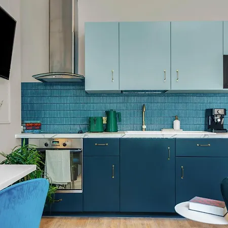 Mysquare Kensington Residences Apartment