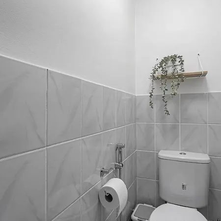 Stylish Pad Near Heathrow Airport Holiday home *