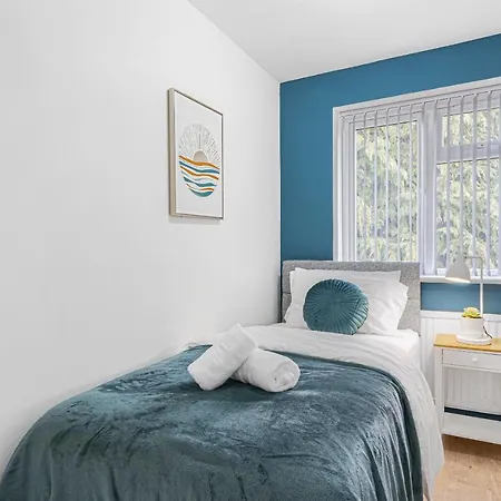 Holiday home Stylish Pad Near Heathrow Airport