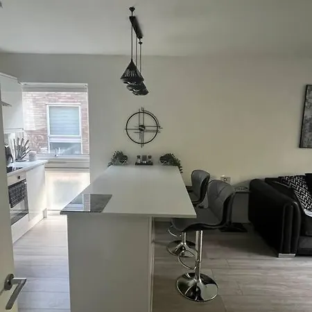 1-bed W/ Electric Fireplace