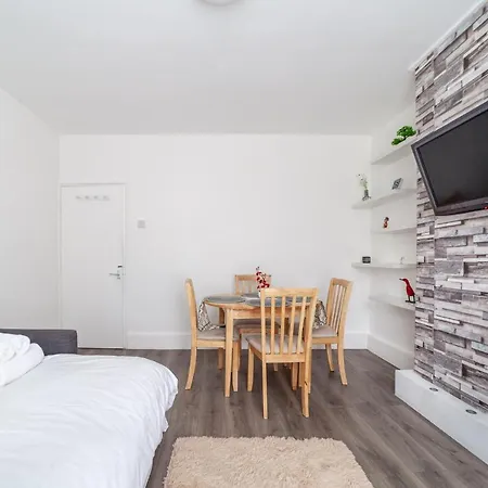 Wonderful Flat Near Little Portugal London