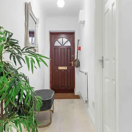 Little Venice Garden Apartment London