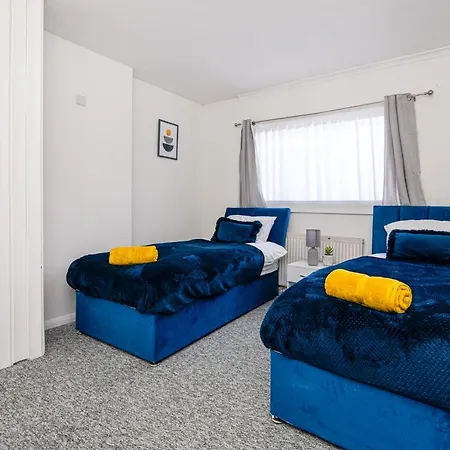 3 Bed Gorgeous House Abbeywood Abbey Wood