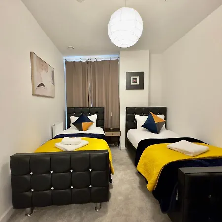 3bedroom, 2bathroom, Balcony,luxury Flat Westfield London