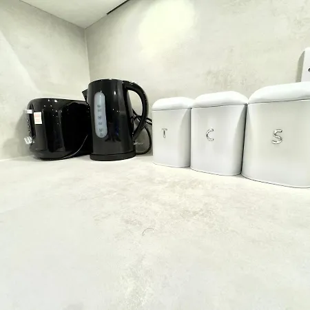 Apartment 3bedroom, 2bathroom, Balcony,luxury Flat Westfield London