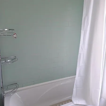 Single Near Seven Kings Train Station *