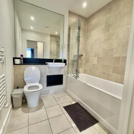 3bedroom, 2bathroom, Balcony,luxury Flat Westfield London