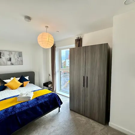 Apartment 3bedroom, 2bathroom, Balcony,luxury Flat Westfield London