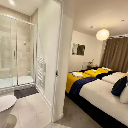 3bedroom, 2bathroom, Balcony,luxury Flat Westfield London