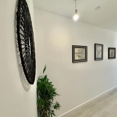 3bedroom, 2bathroom, Balcony,luxury Flat Westfield Apartment