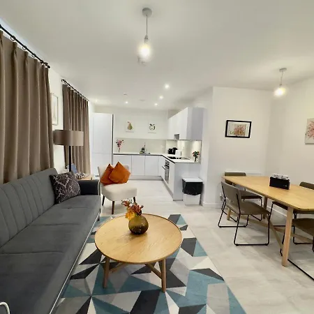 3bedroom, 2bathroom, Balcony,luxury Flat Westfield Appartamento *