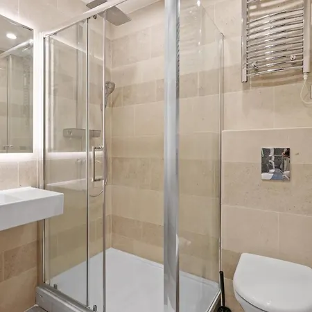 Apartment Studio Flat West End Lane London