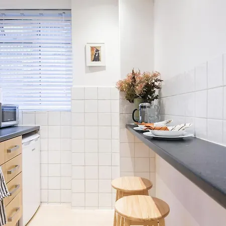 Perfectly Located 1 Bed Above Tube Station Apartment