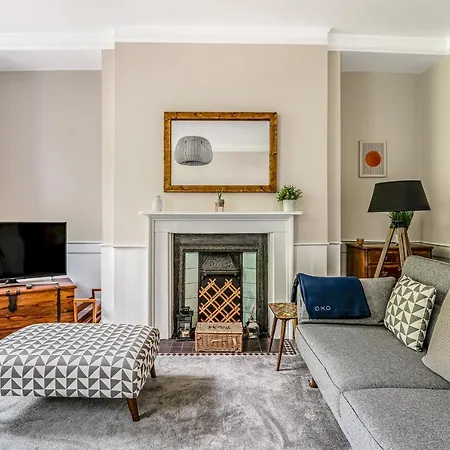 Pass The Keys Luxury Converted Victorian Flat In Leafy Highbury * London