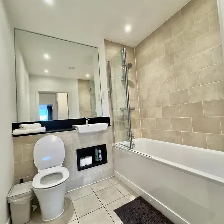 3bedroom, 2bathroom, Balcony,luxury Flat Westfield *