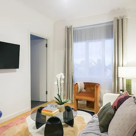 Apartment Perfectly Located 1 Bed Above Tube Station