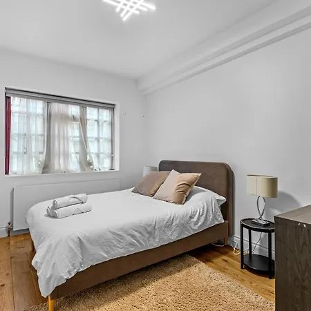 Londwell, Chic Hyde Park Mews House Apartment
