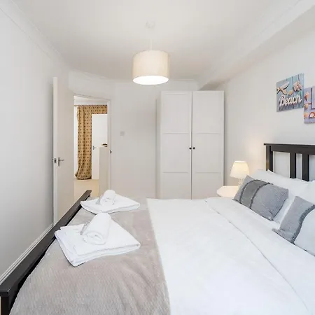 Apartment Stylish Deluxe 2Br Duplex - Free Parking - Near Canary Wharf London