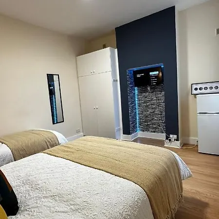 Willesden Guest 130