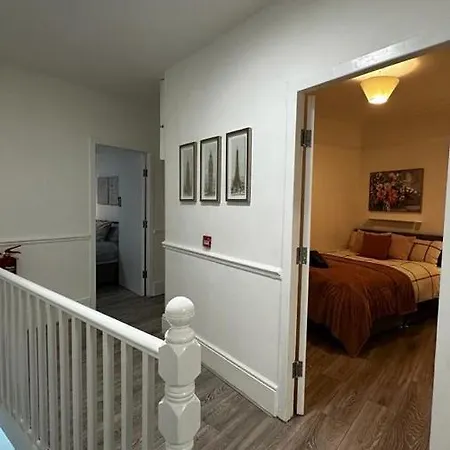 Wandsworth Guest 64