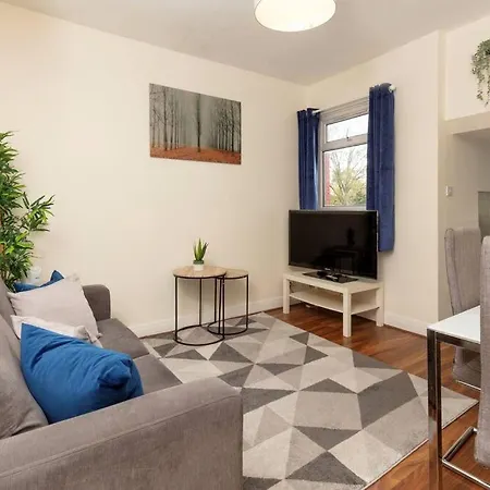 Charming North Apartment