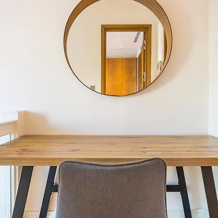 Victorian Duplex Near Oxford St Apartment *