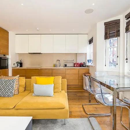 Victorian Duplex Near Oxford St London