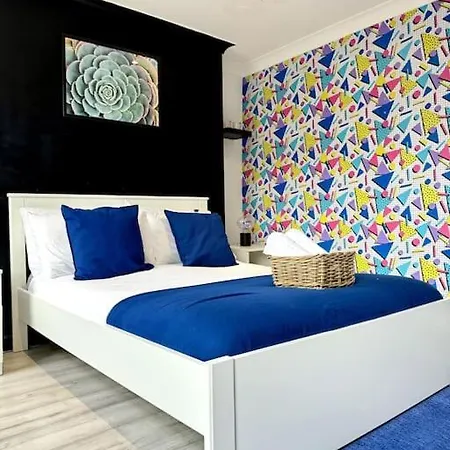 The Hidden Gem *2-bed Apt* Apartment London