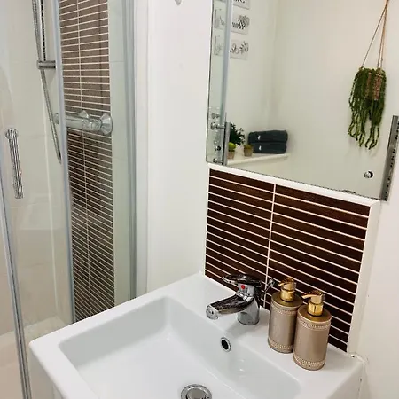 Stunning Penthouse In Camden Apartment London